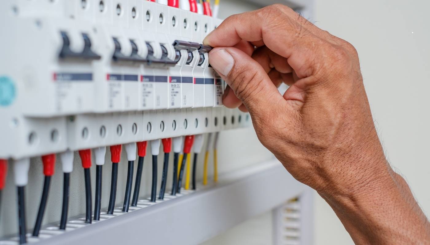 Modern Power Distribution Application Electrical Distribution Panel with Smart Breakers